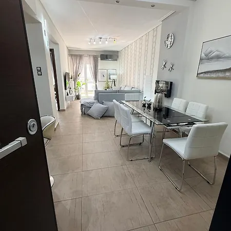 800 steps from MAGIC - ΤΟ ΚΕΝΤΡΟ ΣΤΑ ΠΟΔΙΑ ΣΟΥ Apartmán *