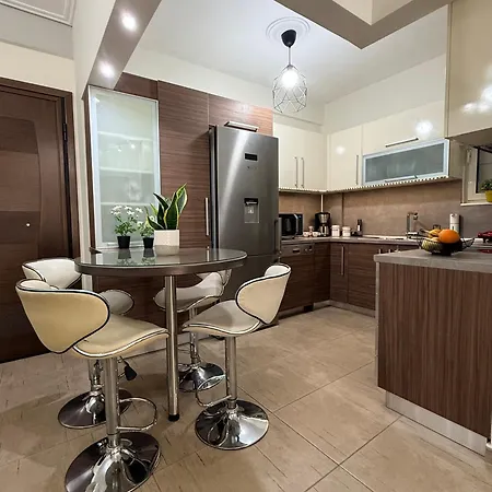 800 steps from MAGIC - ΤΟ ΚΕΝΤΡΟ ΣΤΑ ΠΟΔΙΑ ΣΟΥ *